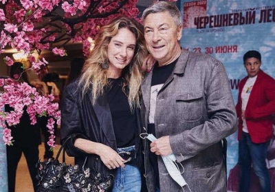 Сенатор Алексей Пушков назвал скандал с паспортом жены Акимова выдумкой врагов России